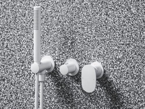 Ravak Spring 2-utas falba süllyesztett csaptelep testtel, zuhanyszettel, matt fehér SG 065.10WHM.O2.+S