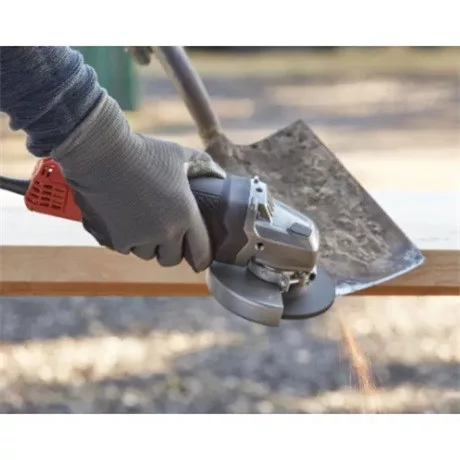 Black and Decker SAROKCSISZOLÓ 800W BEG120-QS