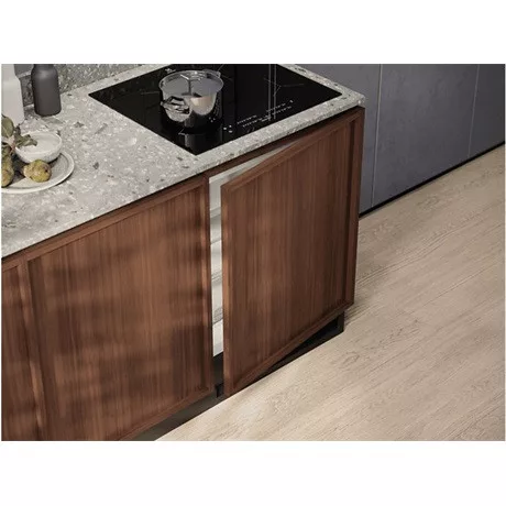 Electrolux HŰTŐ BEÉPÍTHETŐ EGYAJTÓS LXB2AE82S