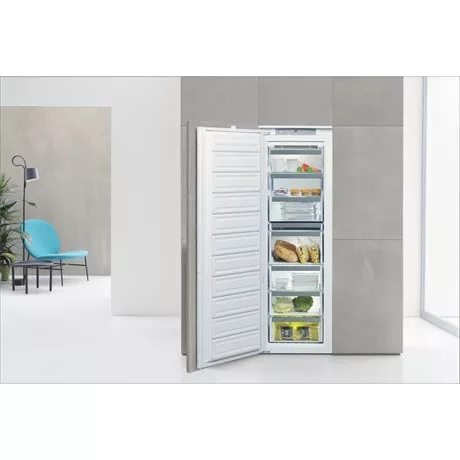 Whirlpool FAGYASZTÓSZEKRÉNY BEÉPÍTHETŐ 8 REKESZ, 210 L, NO FROST AFB 18402